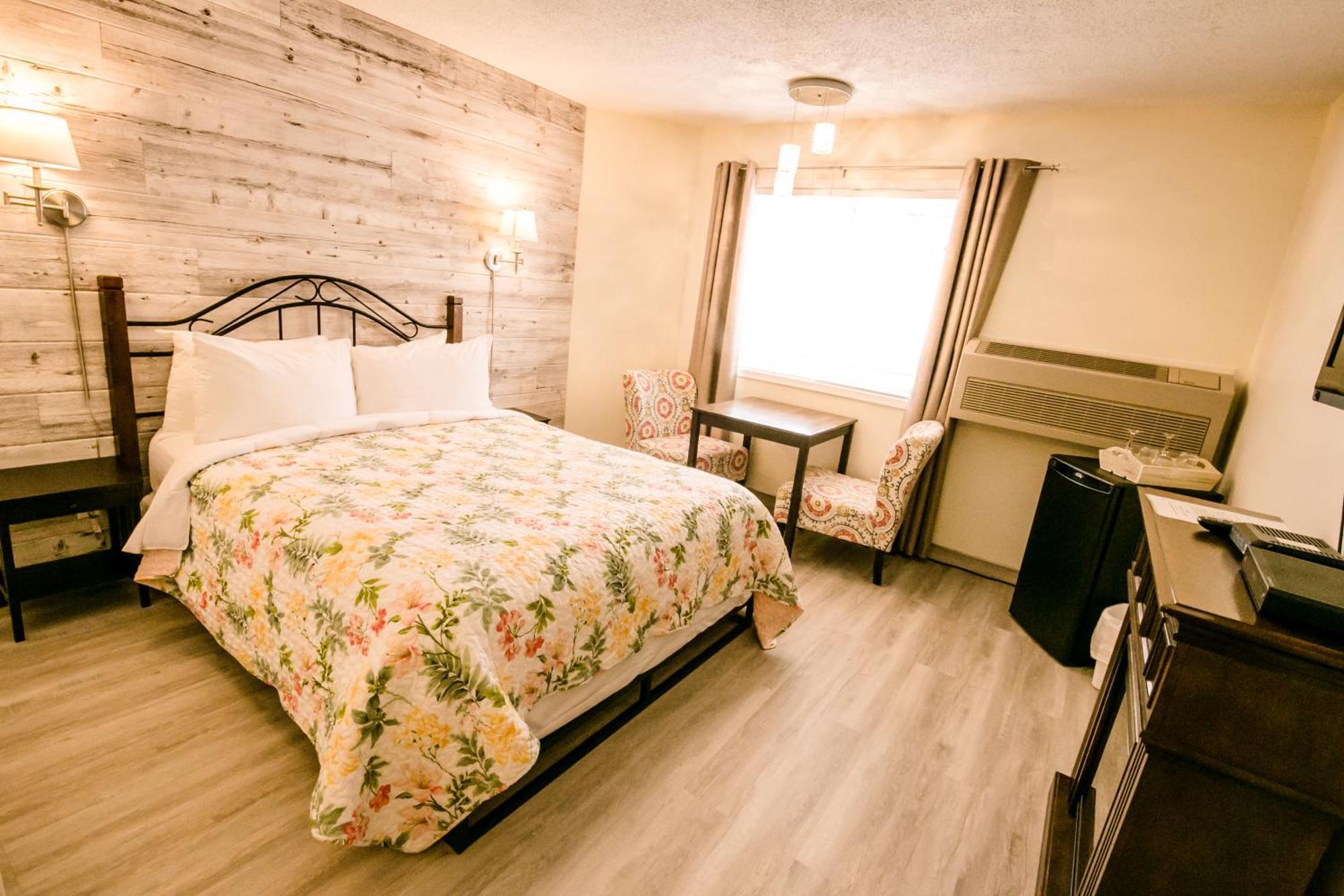 Inn On Canyon Radium Hot Springs Kamer foto